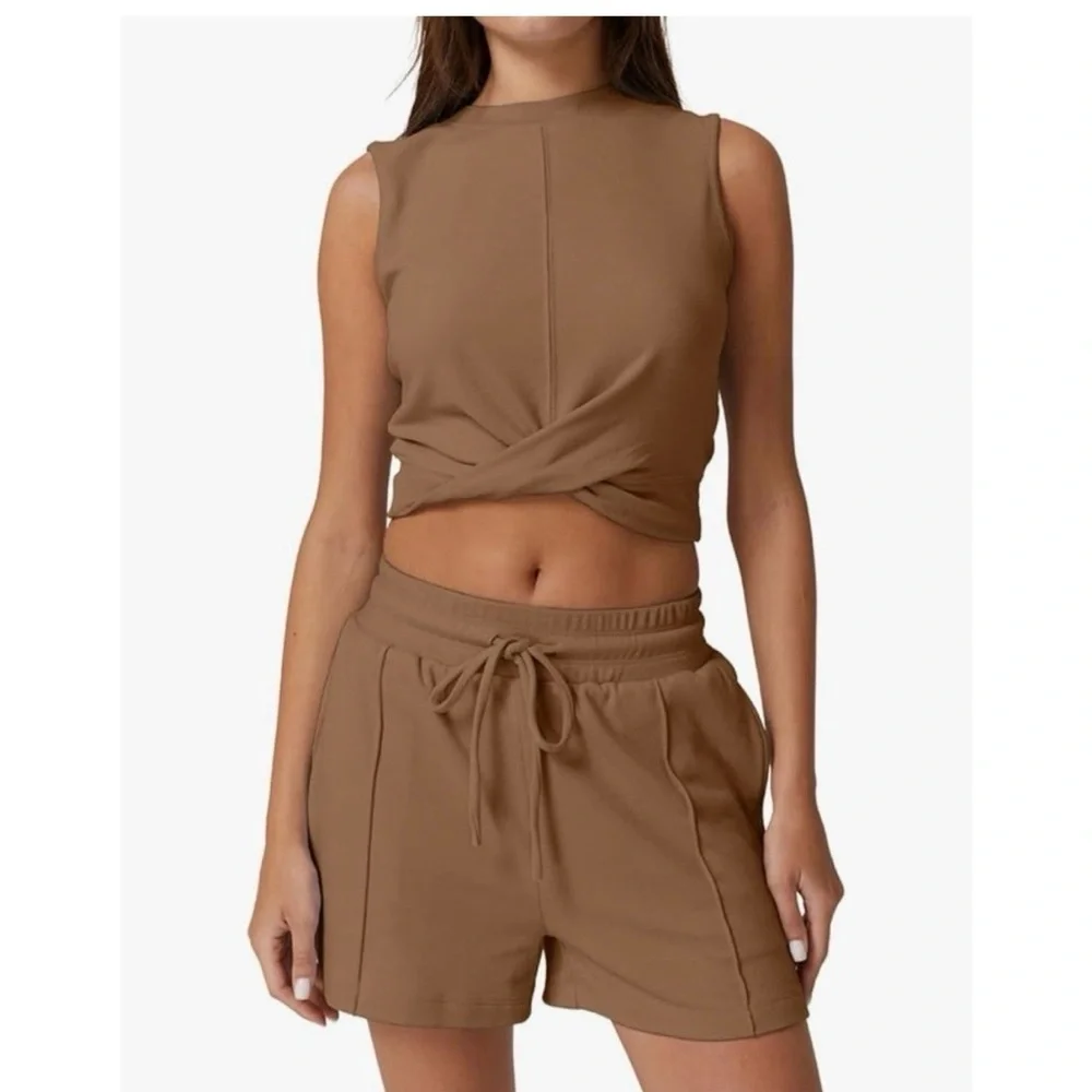 Casual Drawstring Women’s Shorts &Shirt Set- Brown